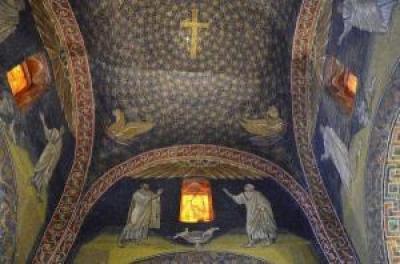The_golden_cross,_in_the_starry_sky_of_the_dome,_Mausoleum_of_Galla_Placidia_(died_450),_daughter_of_the_Roman_Emperor_Theodosius_I,_Ravenna,_Italy_(19521759022)_5312.jpg
